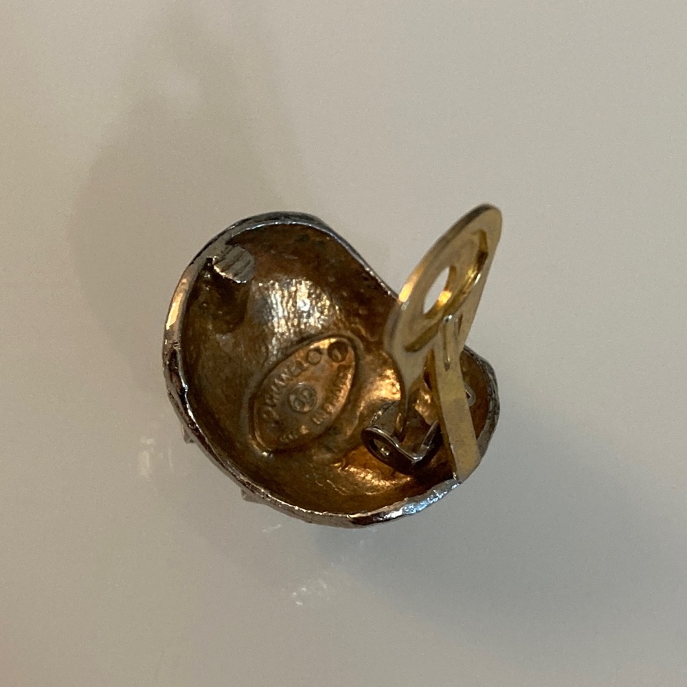 Chanel Single Earring Vintage Clip On - Picture 7 of 9